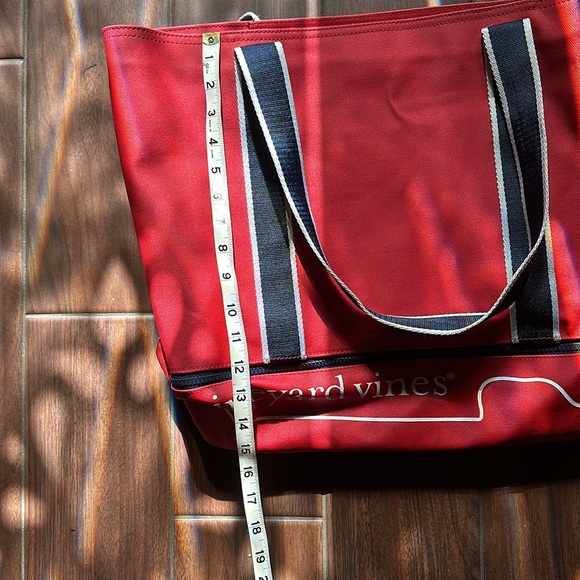 Vineyard Vines Bag - Picture 6 of 7